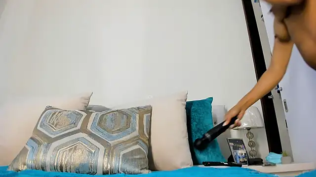 Snapshot of rachel_evansxx chatting on 02/23/25, 09:16 rachel evansxx online show from 02/23/25, 09:16