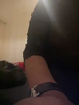 Snapshot of sophiahot_thick chatting on 09/24/25, 04:05 sophiahot thick online show from 09/24/25, 04:05