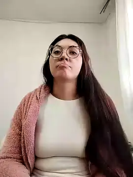 Snapshot of katha_steele_ chatting on 01/12/25, 12:12 katha steele online show from 01/12/25, 12:12