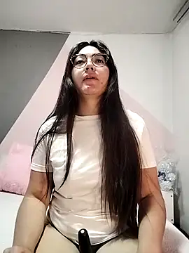 Snapshot of katha_steele_ chatting on 02/19/25, 09:28 katha steele online show from 02/19/25, 09:28