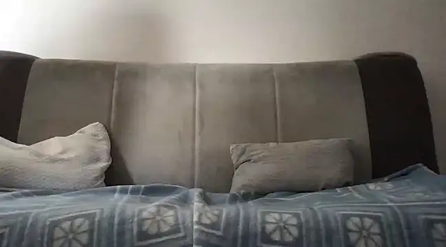 Snapshot of alejandrobg@xh chatting on 12/18/24, 11:56 alejandrobgxh online show from 12/18/24, 11:56