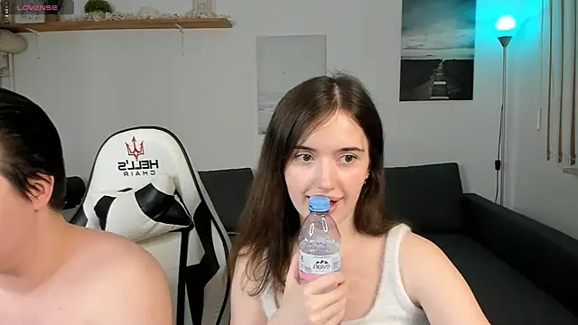 Snapshot of PollyFlame chatting on 02/01/25, 11:16 PollyFlame online show from 02/01/25, 11:16