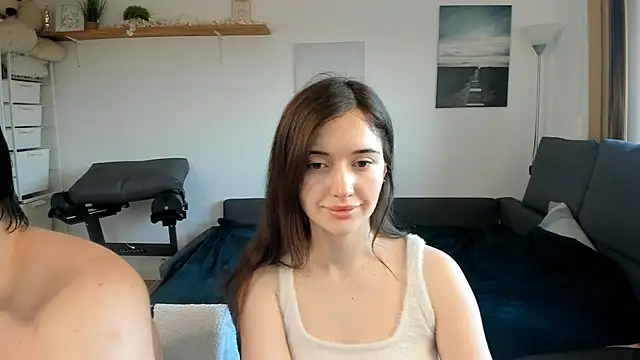 Snapshot of PollyFlame chatting on 03/04/25, 06:37 PollyFlame online show from 03/04/25, 06:37