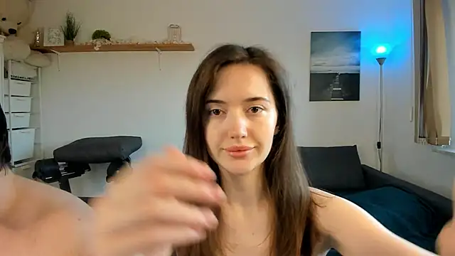 Snapshot of PollyFlame chatting on 03/06/25, 06:19 PollyFlame online show from 03/06/25, 06:19