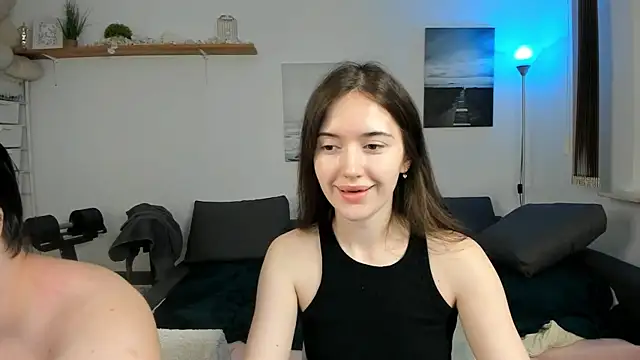 Snapshot of PollyFlame chatting on 03/10/25, 08:23 PollyFlame online show from 03/10/25, 08:23