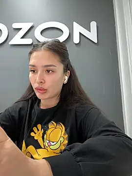 Snapshot of Sweet_Lollypop chatting on 12/08/24, 04:28 Sweet Lollypop online show from 12/08/24, 04:28