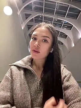 Snapshot of Sweet_Lollypop chatting on 12/20/24, 03:42 Sweet Lollypop online show from 12/20/24, 03:42