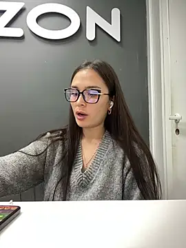 Snapshot of Sweet_Lollypop chatting on 01/10/25, 04:51 Sweet Lollypop online show from 01/10/25, 04:51