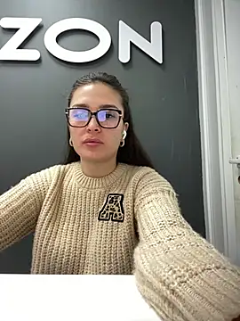 Snapshot of Sweet_Lollypop chatting on 01/19/25, 07:46 Sweet Lollypop online show from 01/19/25, 07:46