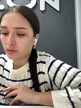 Snapshot of Sweet_Lollypop chatting on 01/22/25, 08:18 Sweet Lollypop online show from 01/22/25, 08:18