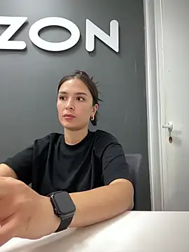 Snapshot of Sweet_Lollypop chatting on 09/08/25, 04:28 Sweet Lollypop online show from 09/08/25, 04:28