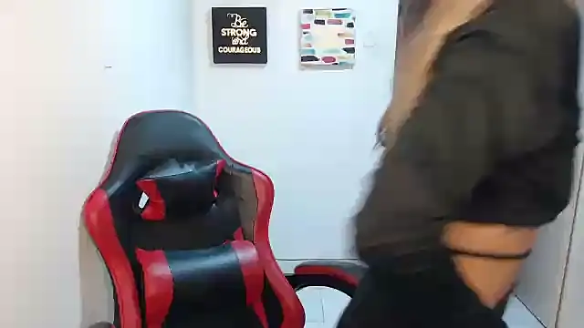 Snapshot of Liamiler01_ chatting on 02/03/26, 11:59 Liamiler01 online show from 02/03/26, 11:59