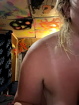 TrashleyRosebud online show from 11/03/25, 02:51