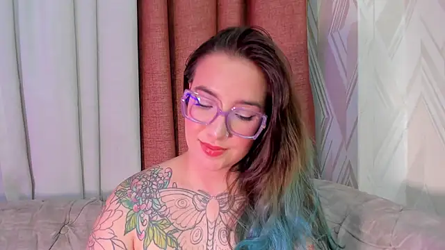 Snapshot of DEVA_BLUE_ chatting on 01/14/25, 07:48 DEVA BLUE online show from 01/14/25, 07:48