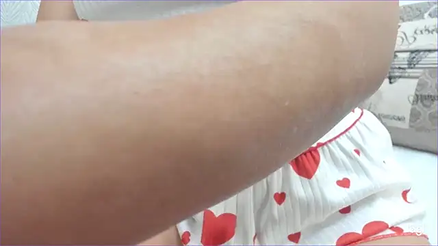 Snapshot of Hanah_cho_cho chatting on 10/22/25, 03:51 Hanah cho cho online show from 10/22/25, 03:51