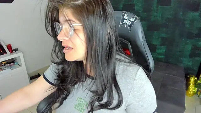 BellaFlaming online show from 01/27/25, 11:32