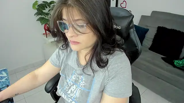 BellaFlaming online show from 03/17/25, 10:17