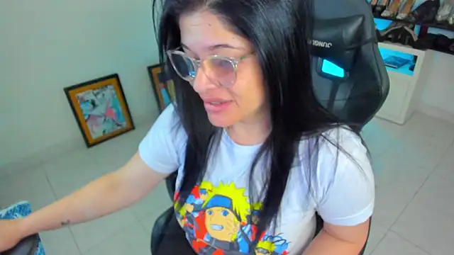 BellaFlaming online show from 04/06/26, 10:49