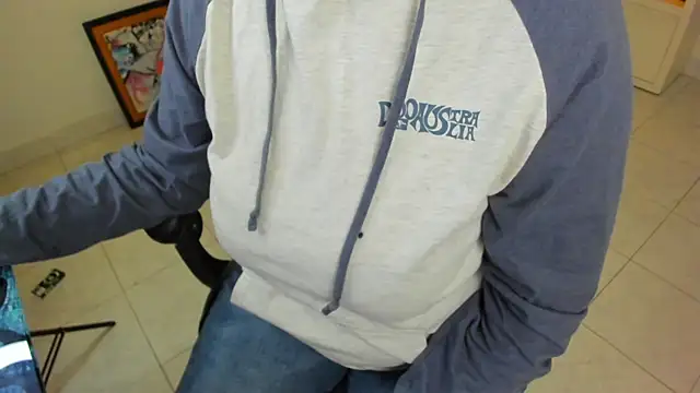 BellaFlaming online show from 04/09/26, 11:04