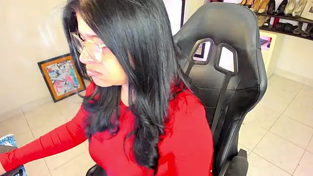 BellaFlaming online show from 04/10/26, 10:53