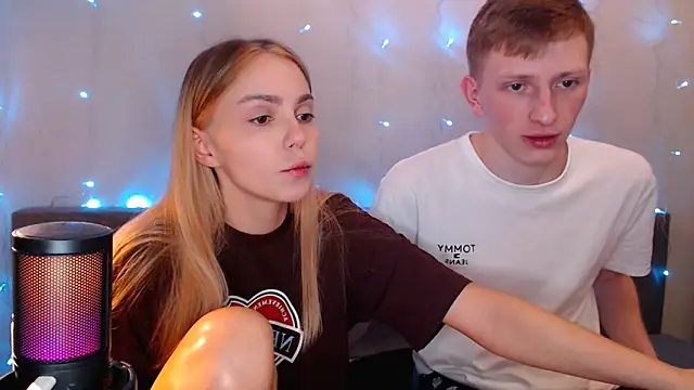 juliaanddima online show from 09/17/25, 09:38