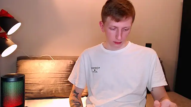 juliaanddima online show from 11/28/25, 09:28