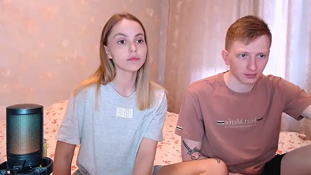 juliaanddima online show from 06/17/26, 07:44