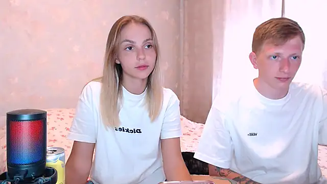 juliaanddima online show from 07/13/26, 08:06