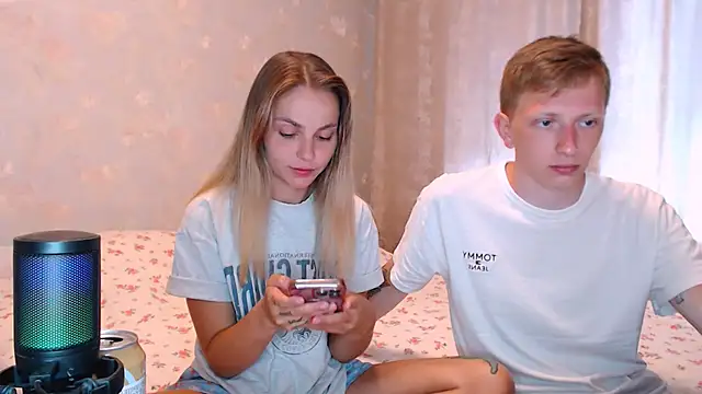 juliaanddima online show from 07/14/26, 07:24