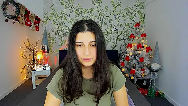 Snapshot of Linda_EX chatting on 12/21/24, 11:44 Linda EX online show from 12/21/24, 11:44