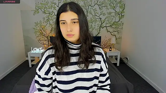 Snapshot of Linda_EX chatting on 01/25/25, 07:17 Linda EX online show from 01/25/25, 07:17