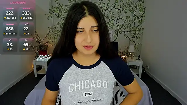 Snapshot of Linda_EX chatting on 09/15/25, 04:01 Linda EX online show from 09/15/25, 04:01