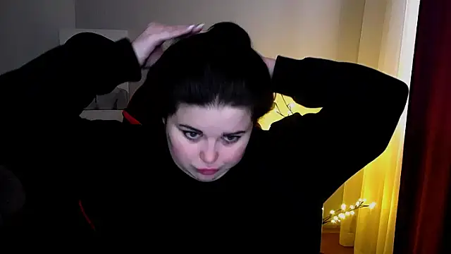 Emily Mo online show from 02/18/25, 11:33