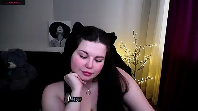 Emily Mo online show from 02/22/25, 09:34