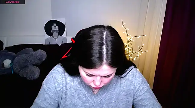 Emily Mo online show from 03/04/25, 06:37