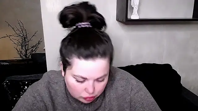 Emily Mo online show from 11/09/25, 06:44