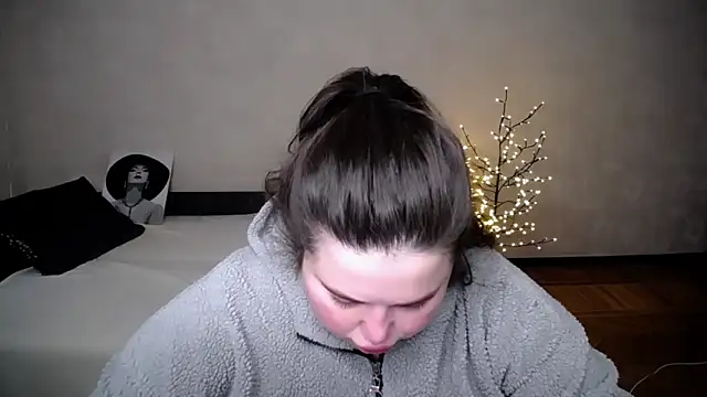 Emily Mo online show from 04/10/26, 06:29