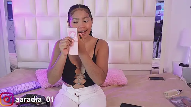 Anais aradia online show from 02/05/26, 07:24