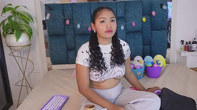 Anais aradia online show from 04/01/26, 06:36