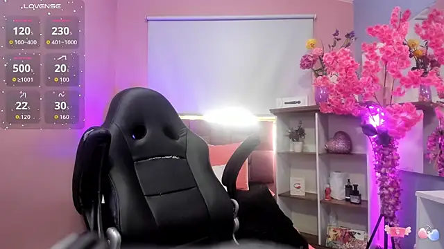 mia thompsonn  online show from 10/06/25, 01:52