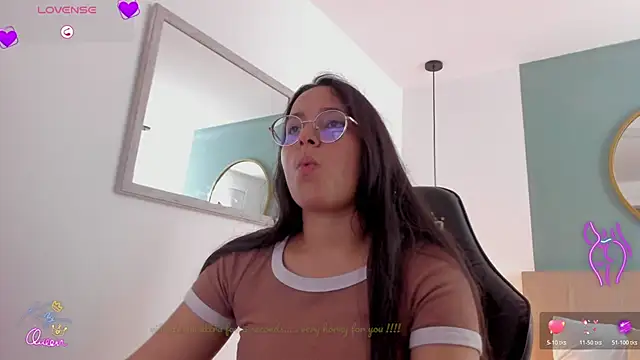 Snapshot of lucy_blue28 chatting on 03/30/26, 02:40 lucy blue28 online show from 03/30/26, 02:40