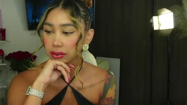 liah v online show from 04/11/26, 03:44