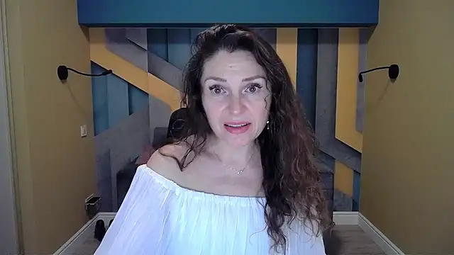 EllaLong online show from 12/21/24, 12:27