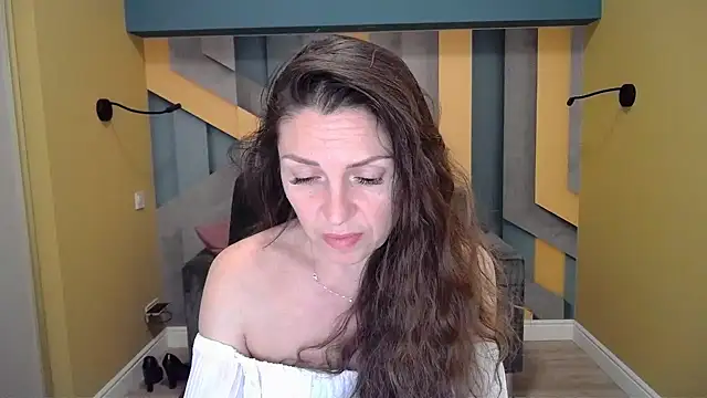 EllaLong online show from 01/05/25, 12:31