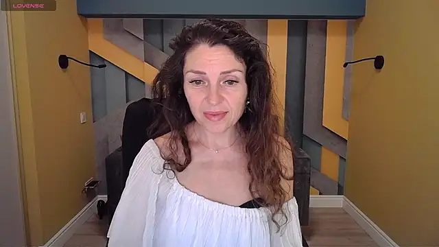 EllaLong online show from 01/25/25, 12:37