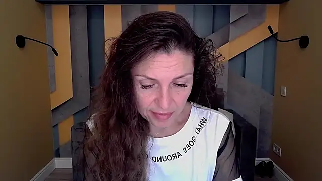 EllaLong online show from 09/10/25, 11:32