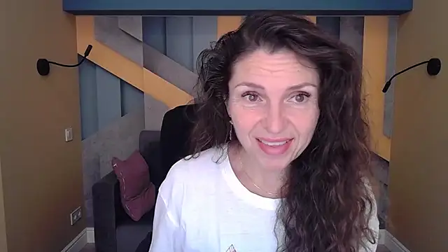 EllaLong online show from 09/30/25, 11:37