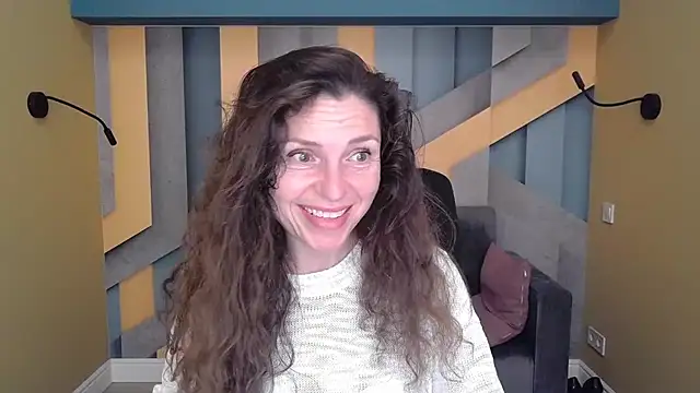 EllaLong online show from 10/12/25, 11:31