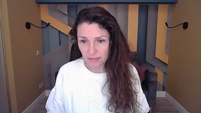 EllaLong online show from 02/04/26, 12:33