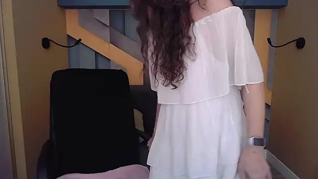 EllaLong online show from 03/03/26, 12:22